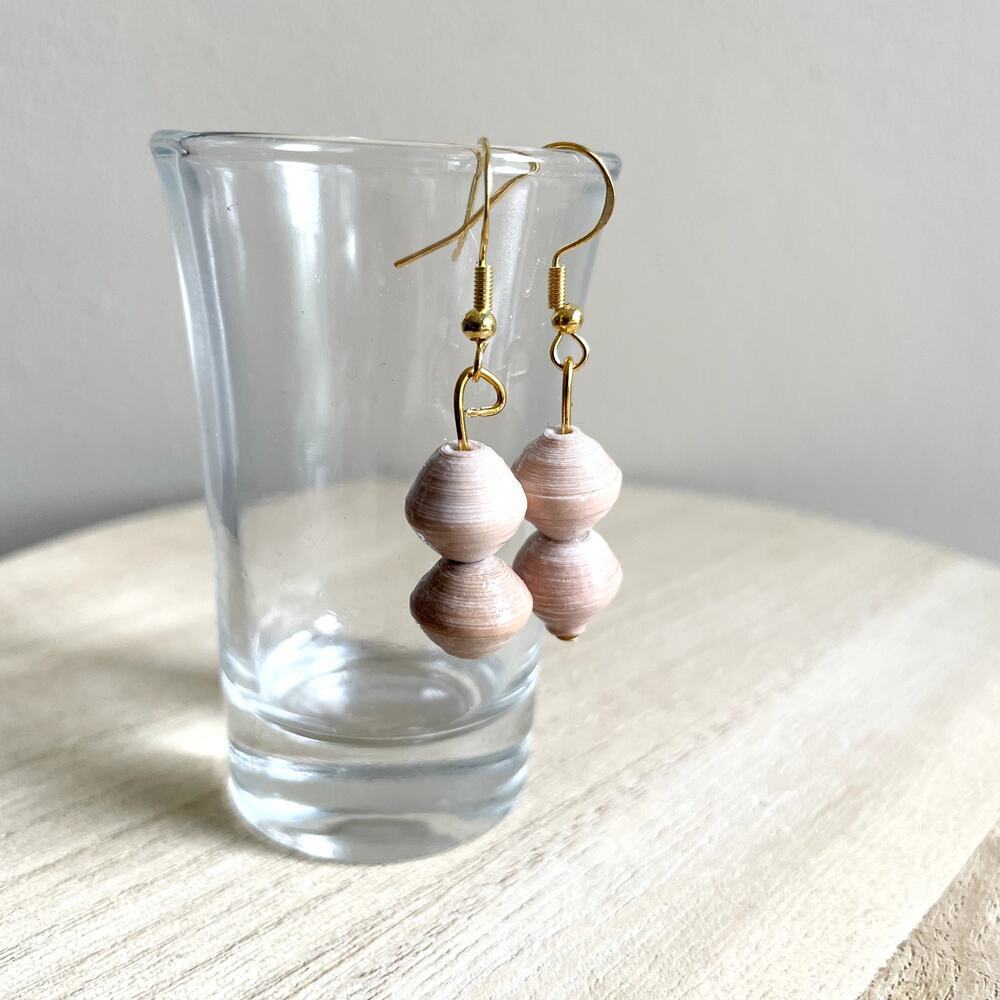 Perdita Beaded Earrings NWT handmade metallic delicate lightweight vintage state